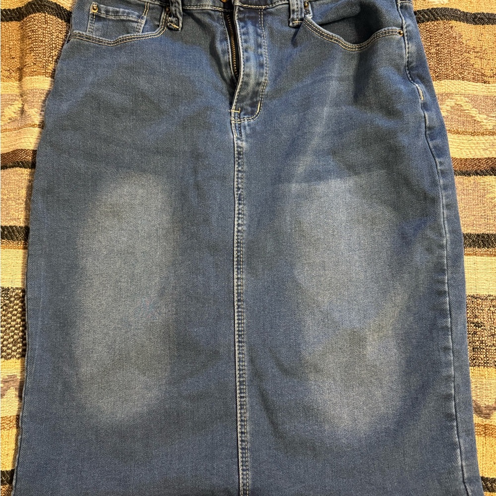 The scout denim skirt